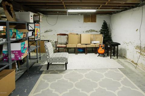749 E Green St, Marshall, MI 49068 photo 14