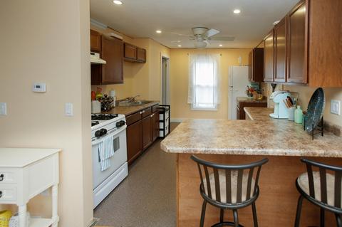749 E Green St, Marshall, MI 49068 photo 9
