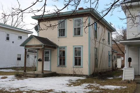 207 N Third Ave, Big Rapids, MI 49307 photo 3