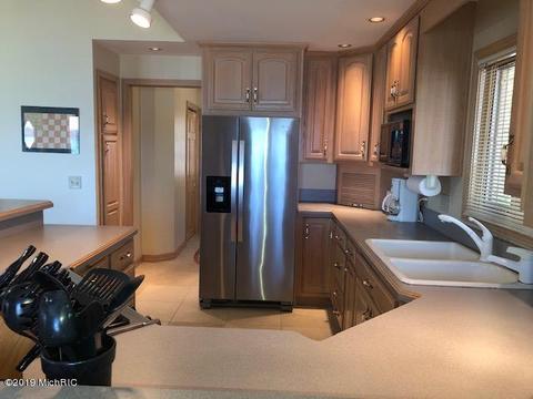 21405 Schultz Ct, Cassopolis, MI 49031 photo 3