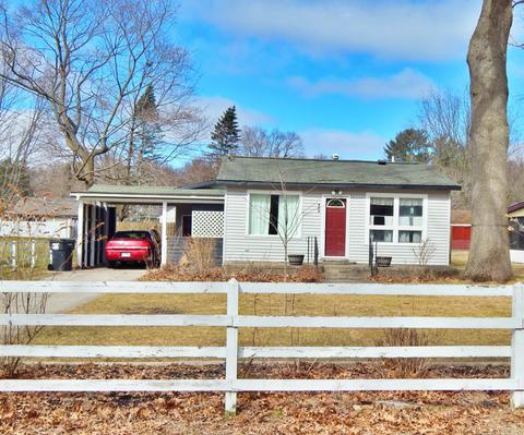 408 E Lewis St, Whitehall, MI 49461 photo 2