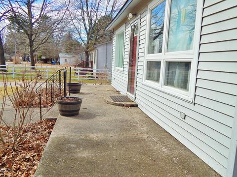 408 E Lewis St, Whitehall, MI 49461 photo 10