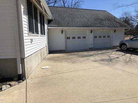 546 E State St, Colon, MI 49040 photo 3
