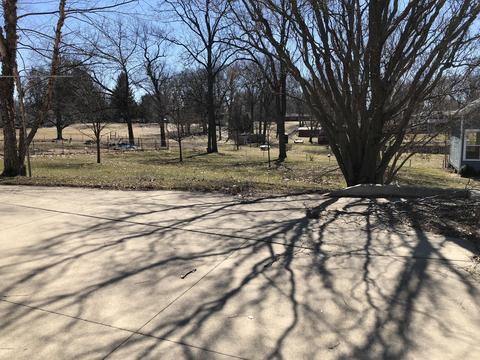 546 E State St, Colon, MI 49040 photo 35