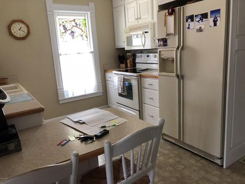 546 E State St, Colon, MI 49040 photo 9