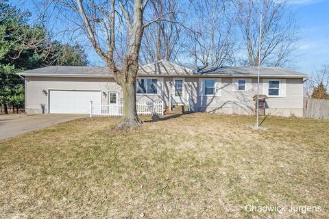 4102 Janet Dr, Dorr, MI 49323 photo 1