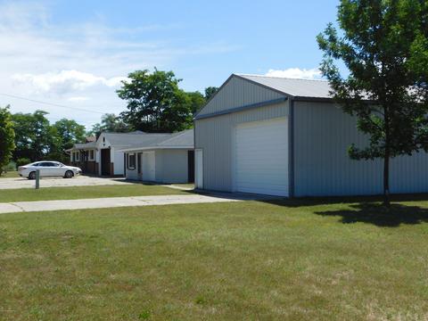 181 Fifteenth, Manistee, MI 49660 photo 2