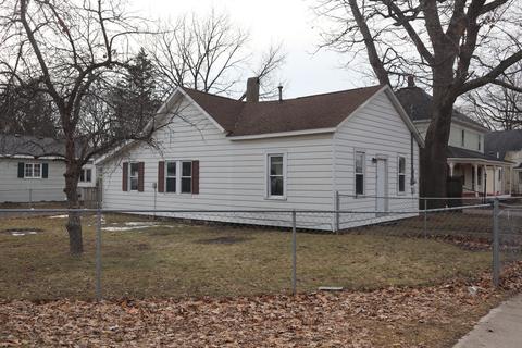 8 S Lake St, Grant, MI 49327 photo 1