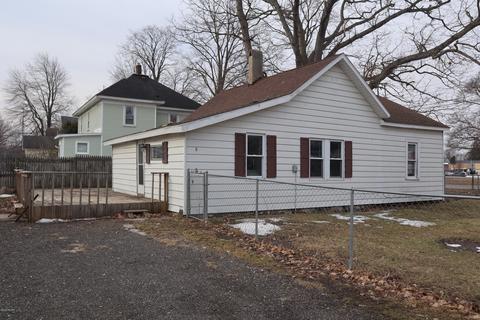 8 S Lake St, Grant, MI 49327 photo 16