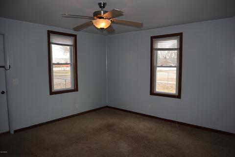 8 S Lake St, Grant, MI 49327 photo 7