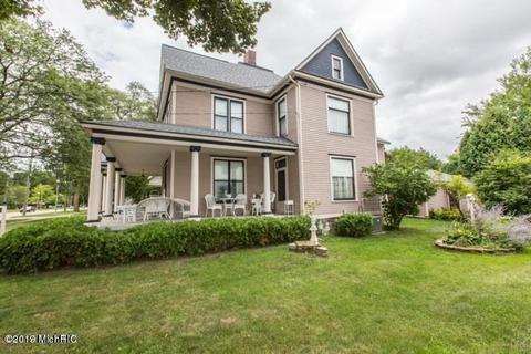 124 E Chicago St, Coldwater, MI 49036 photo 2