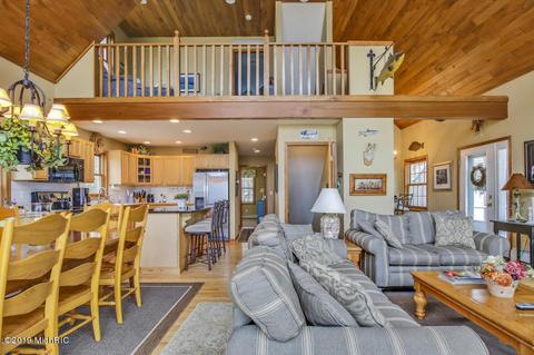 2036 Second St, Onekama, MI 49675 photo 12