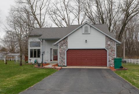 56880 Chippewa Dr, Three Rivers, MI 49093 photo 2