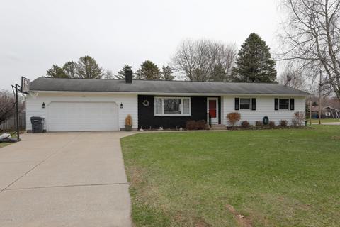 191 Moon Dr, Plainwell, MI 49080 photo 2