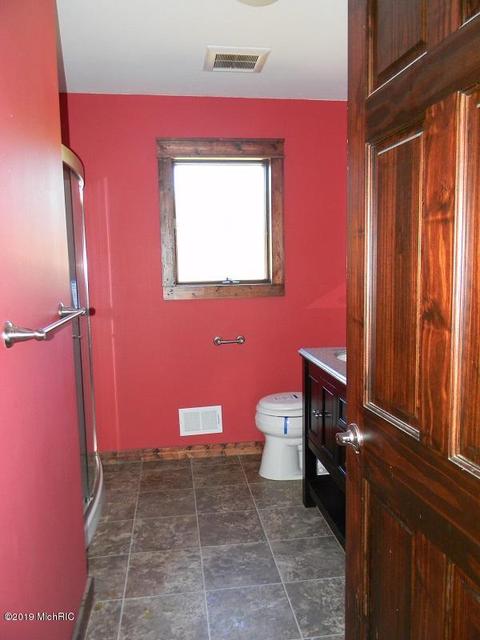 7311 W Saint Charles Rd, Sumner, MI 48889 photo 7