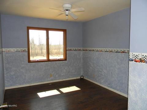 7311 W Saint Charles Rd, Sumner, MI 48889 photo 6