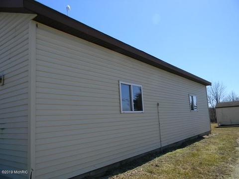 7311 W Saint Charles Rd, Sumner, MI 48889 photo 11