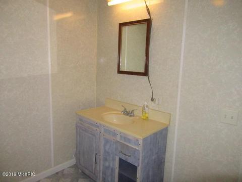 336 S Locust Ave, White Cloud, MI 49349 photo 15
