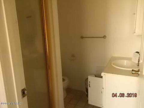 917 Eighth St, Three Rivers, MI 49093 photo 4