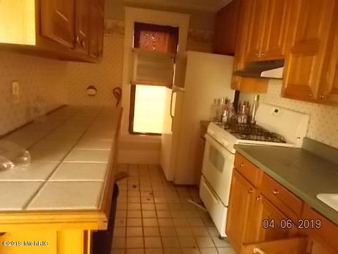 917 Eighth St, Three Rivers, MI 49093 photo 5