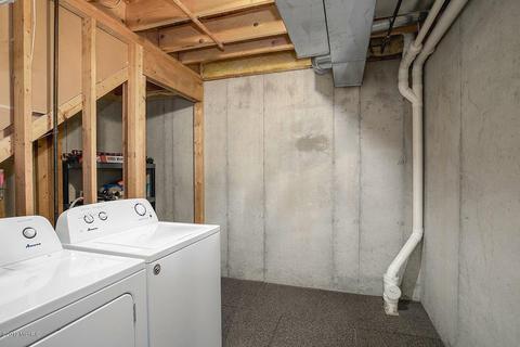 618 Abbey Mill Dr SE, Ada, MI 49301 photo 20