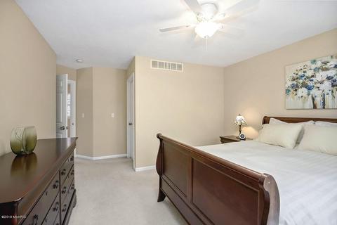 618 Abbey Mill Dr SE, Ada, MI 49301 photo 15