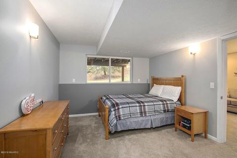 618 Abbey Mill Dr SE, Ada, MI 49301 photo 18