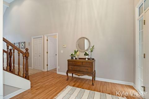 507 Roundtree Dr NE, Ada, MI 49301 photo 6