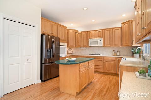 507 Roundtree Dr NE, Ada, MI 49301 photo 19