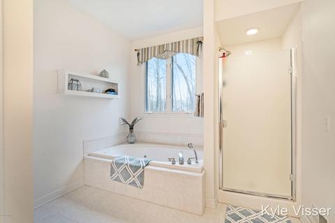 507 Roundtree Dr NE, Ada, MI 49301 photo 26