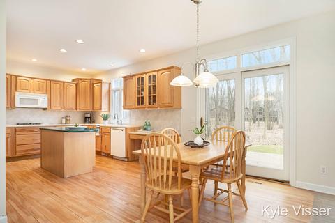 507 Roundtree Dr NE, Ada, MI 49301 photo 16