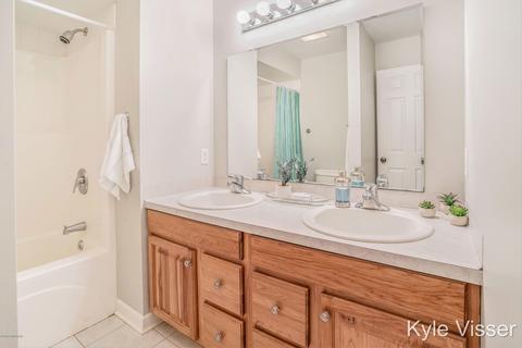 507 Roundtree Dr NE, Ada, MI 49301 photo 34