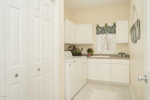 507 Roundtree Dr NE, Ada, MI 49301 photo 22