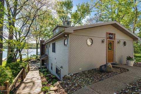 65595 E Peninsula Dr, Cassopolis, MI 49031 photo 4