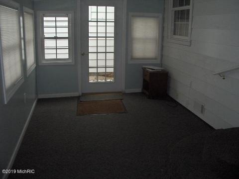 1025 S Pleasant St, Belding, MI 48809 photo 5