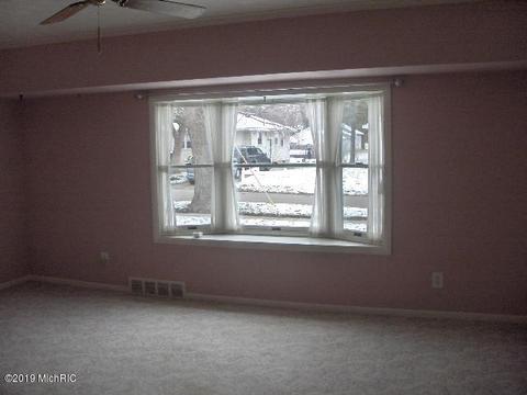 1025 S Pleasant St, Belding, MI 48809 photo 8