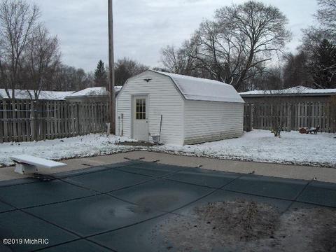 1025 S Pleasant St, Belding, MI 48809 photo 21