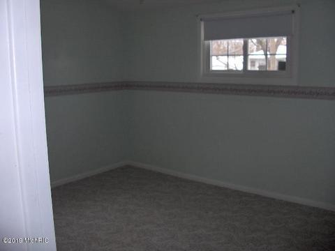 1025 S Pleasant St, Belding, MI 48809 photo 11