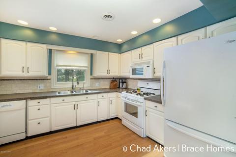 665 Spaulding Ave SE, Ada, MI 49301 photo 7