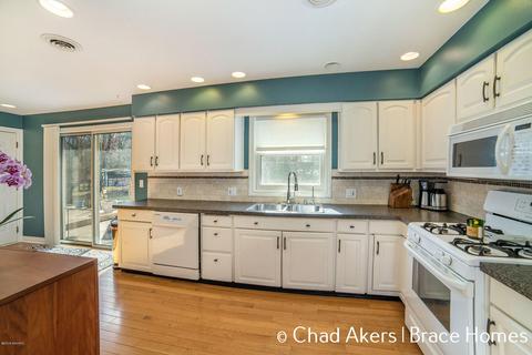 665 Spaulding Ave SE, Ada, MI 49301 photo 8