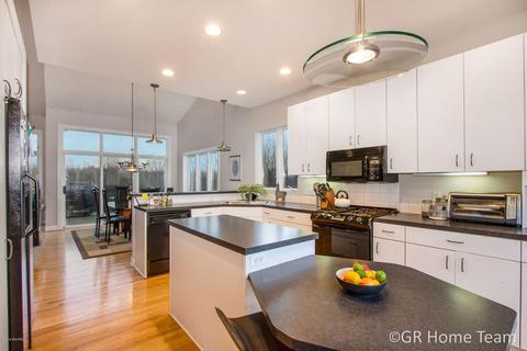 9051 36th St SE, Ada, MI 49301 photo 10