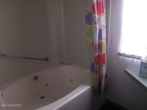 835 Kinter Rd, Bronson, MI 49028 photo 7