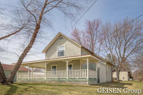407 N Demorest St, Belding, MI 48809 photo 2