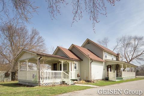 407 N Demorest St, Belding, MI 48809 photo 3