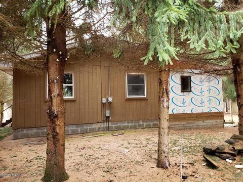 2782 E 1 Mile Rd, White Cloud, MI 49349 photo 2