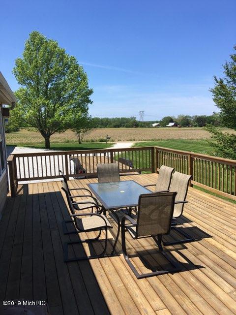 17449 Smith, Galien, MI 49113 photo 4
