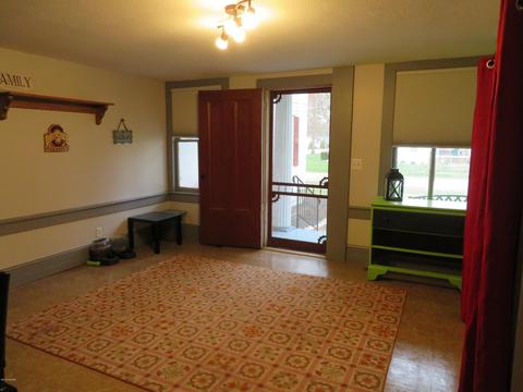 320 Canaris St, Constantine, MI 49042 photo 17