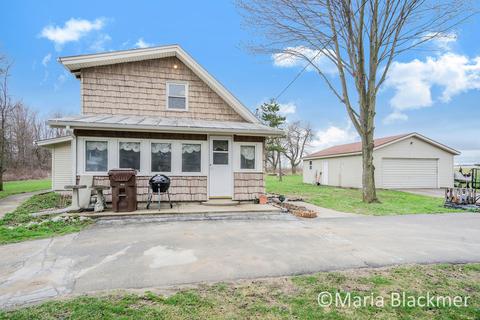 1905 Bugbee Rd, Ionia, MI 48846 photo 2