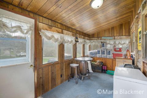 1905 Bugbee Rd, Ionia, MI 48846 photo 5