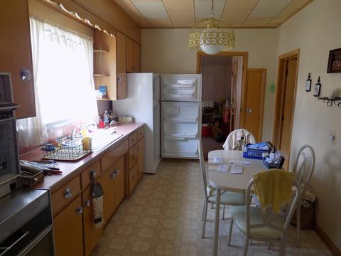 910 Davis St, Manistee, MI 49660 photo 15